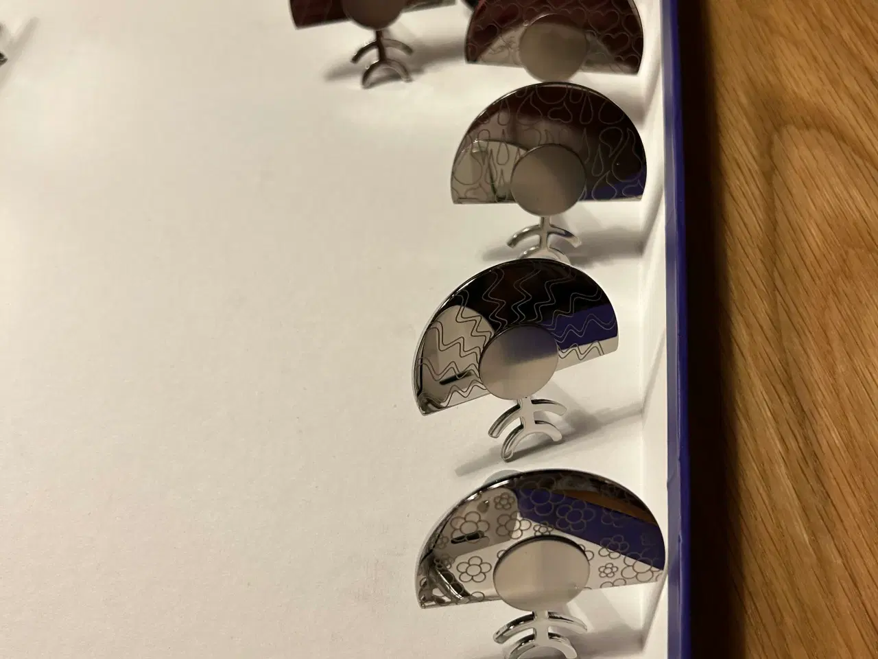 Billede 3 - Servietholdere og menyskilt