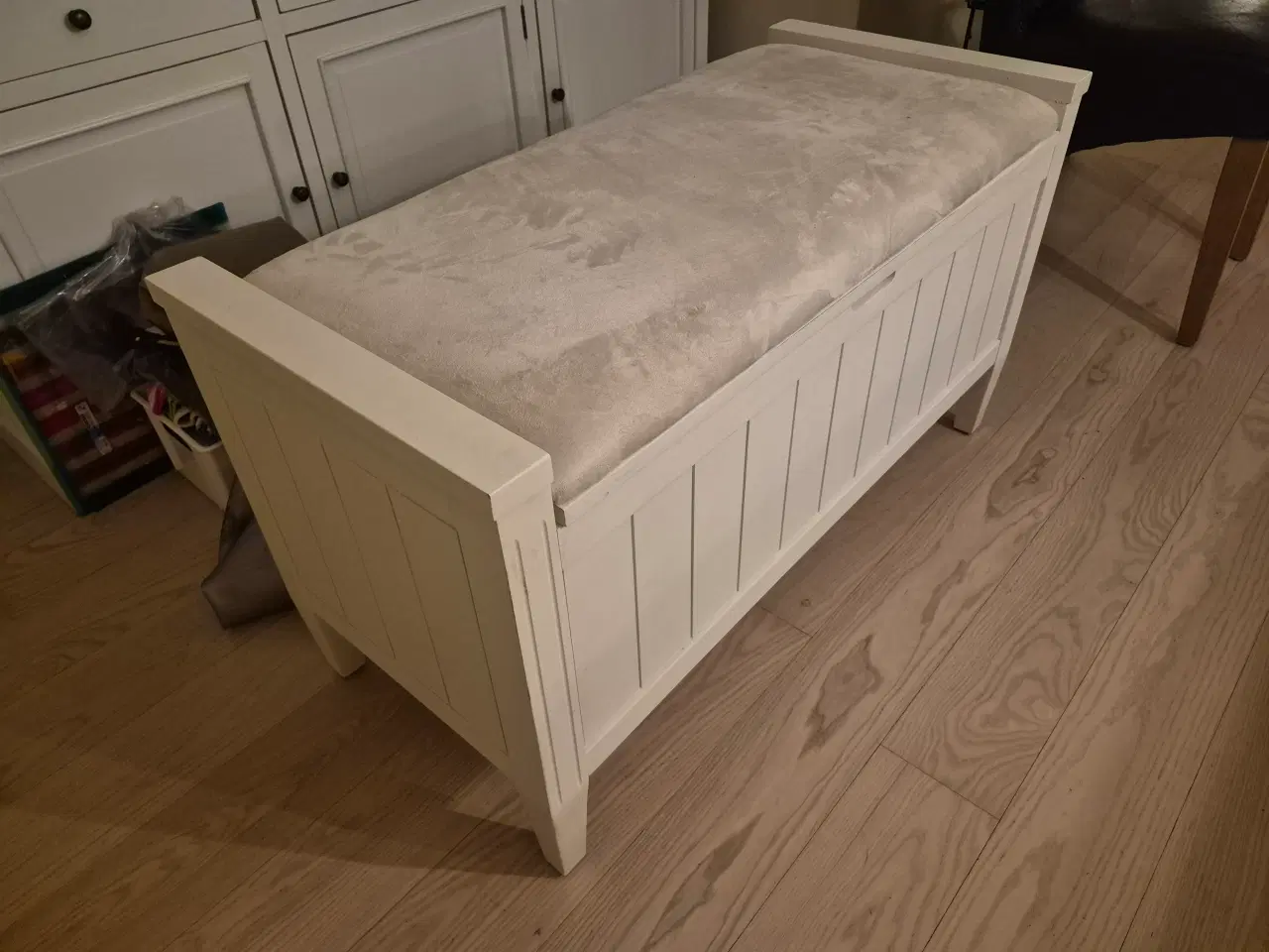 Billede 3 - Flot bænk med opbevaring