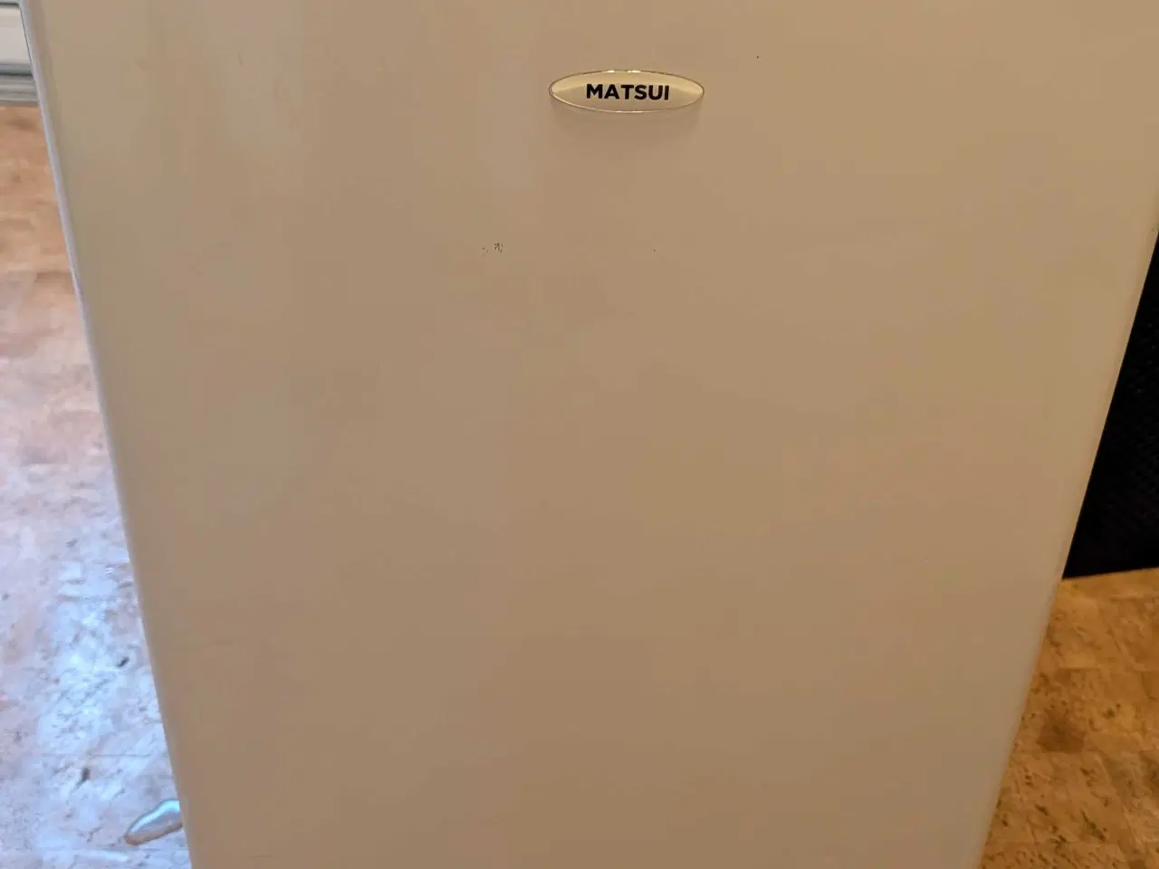 Billede 1 - 60 l Fryseskab. A+, 84 cm, pænt, billig i drift 