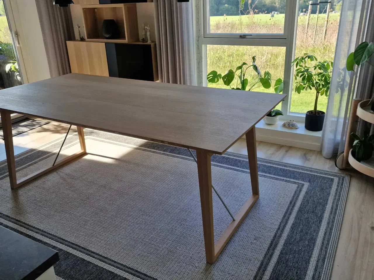 Billede 2 - Massivt spisebord fra Skovby 