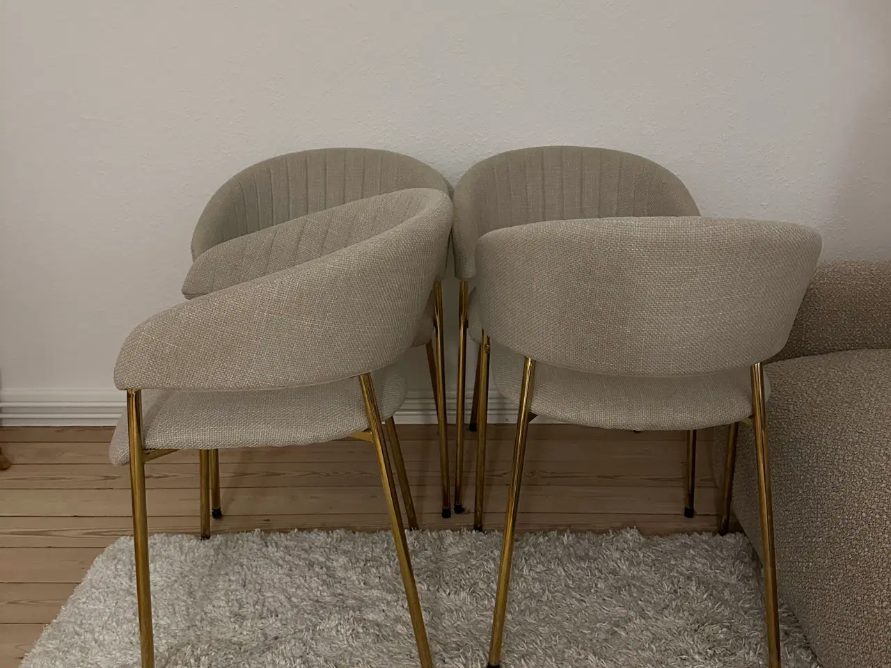 Billede 3 - Beige spisebordsstole 