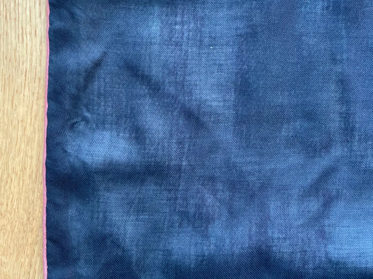 Billede 5 - Tapis Noir stort, smukt silketørklæde 