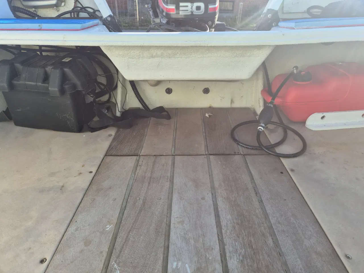 Billede 14 - Sejlklar motorbåd