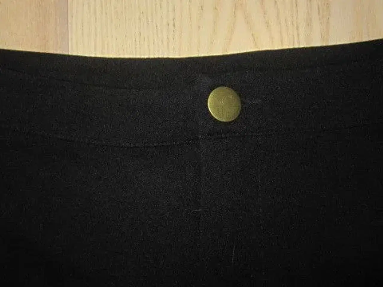 Billede 3 - Str. S, næsten nye sorte bukser