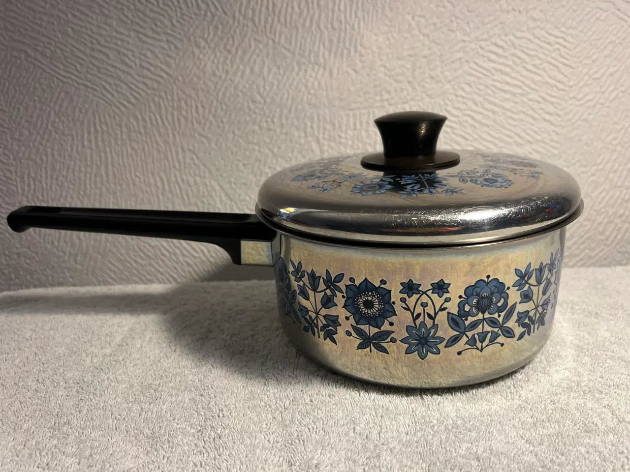 Billede 1 - Retro Kasserolle med blå blomster.