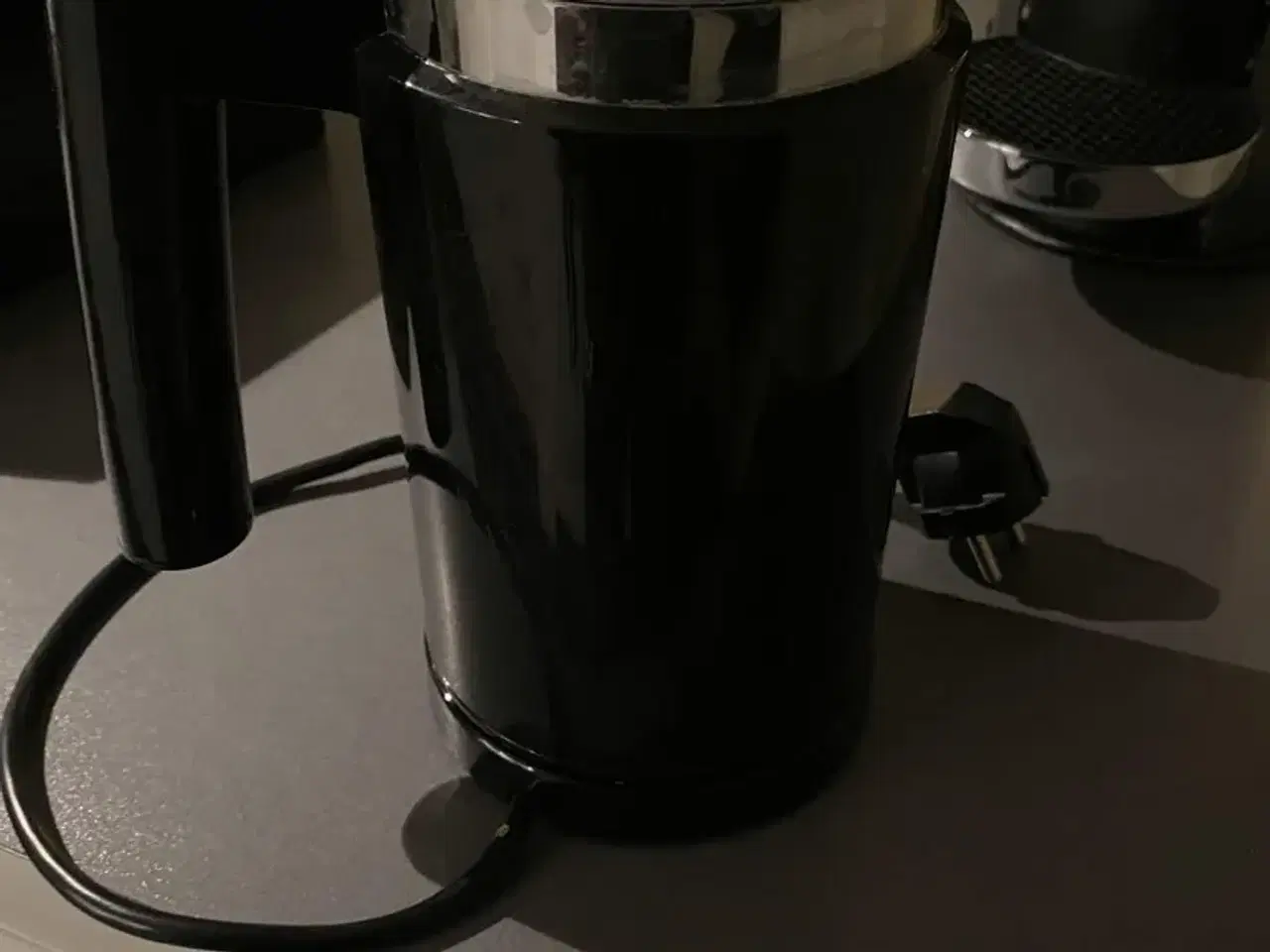 Billede 2 - Nespresso kaffemaskine og mælkeskummer