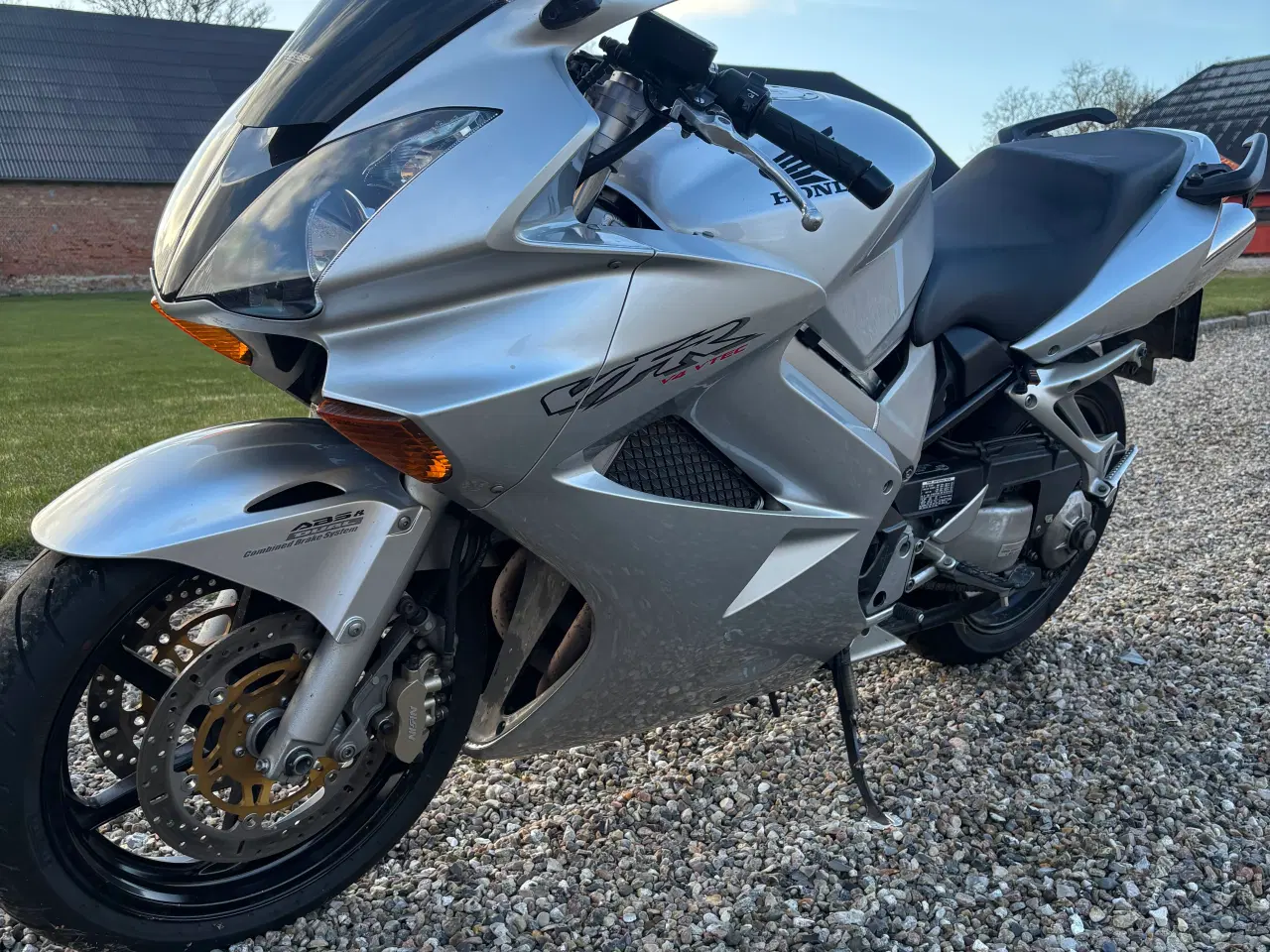 Billede 3 - Honda VFR800 - nyserviceret
