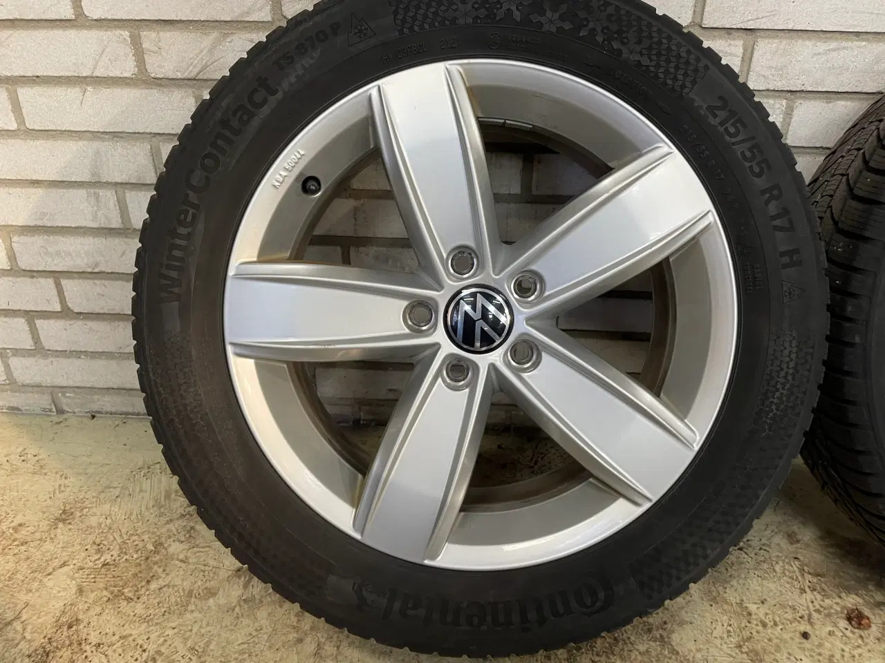 Billede 3 - 17 VW Passat 215/55r17 Ref.811 vinter