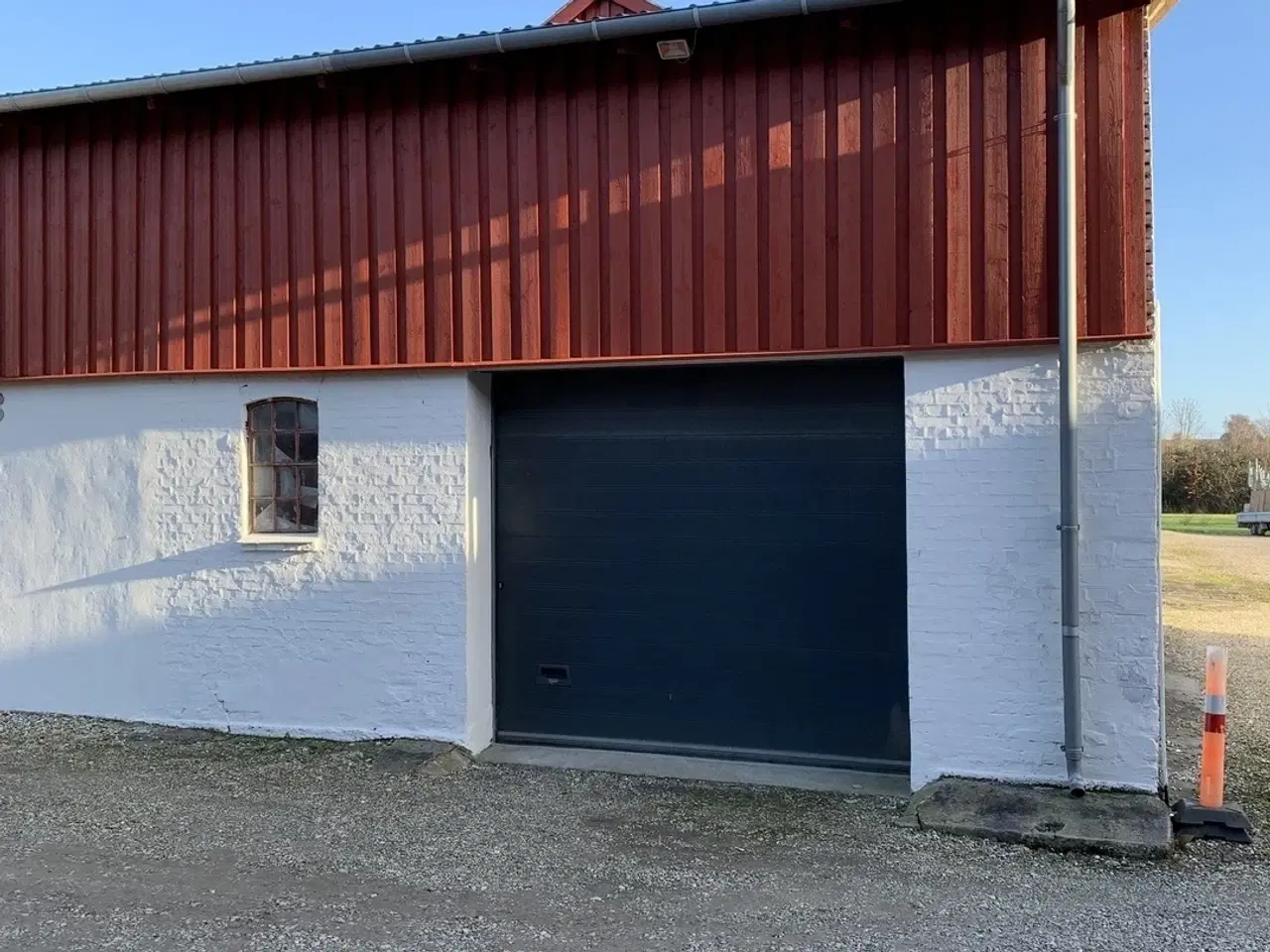 Billede 1 - Fint søjlefrit lokale i muret bygning.