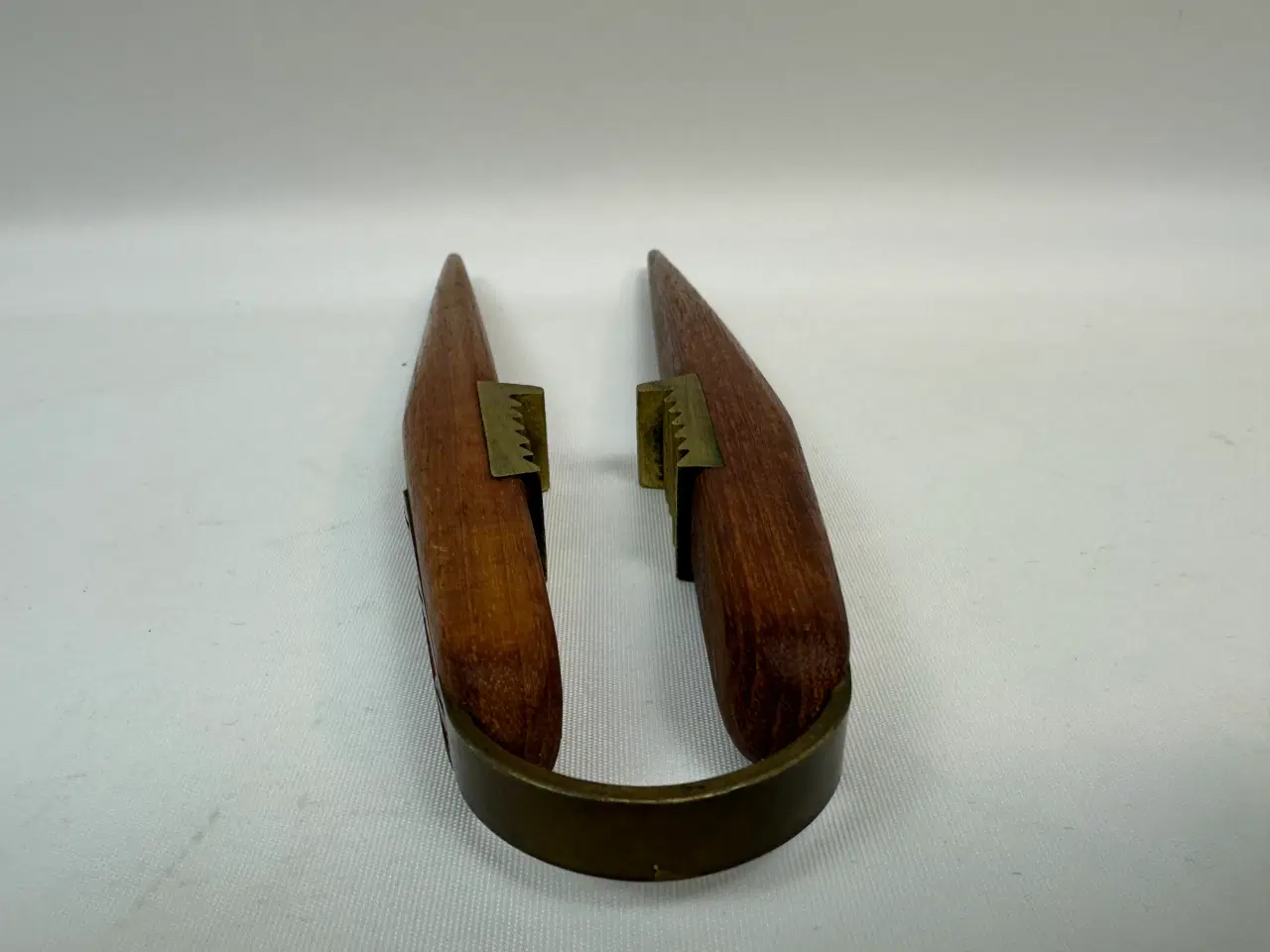 Billede 6 - Retro nøddeknækker i teak og messing