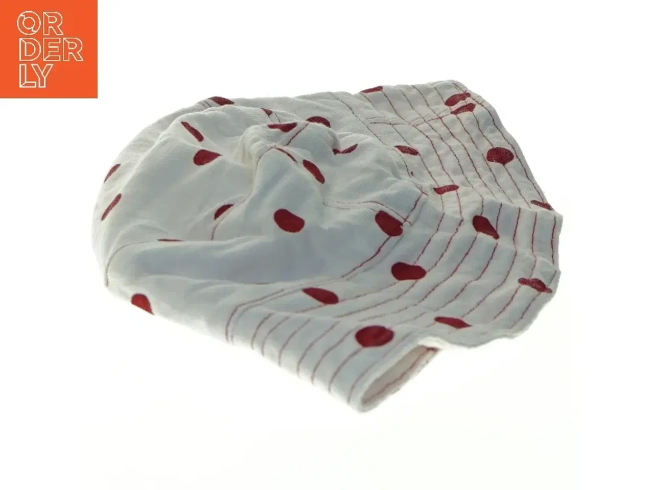 Billede 3 - Hvid bølle hat med røde prikker (str. Ø. 24 cm)