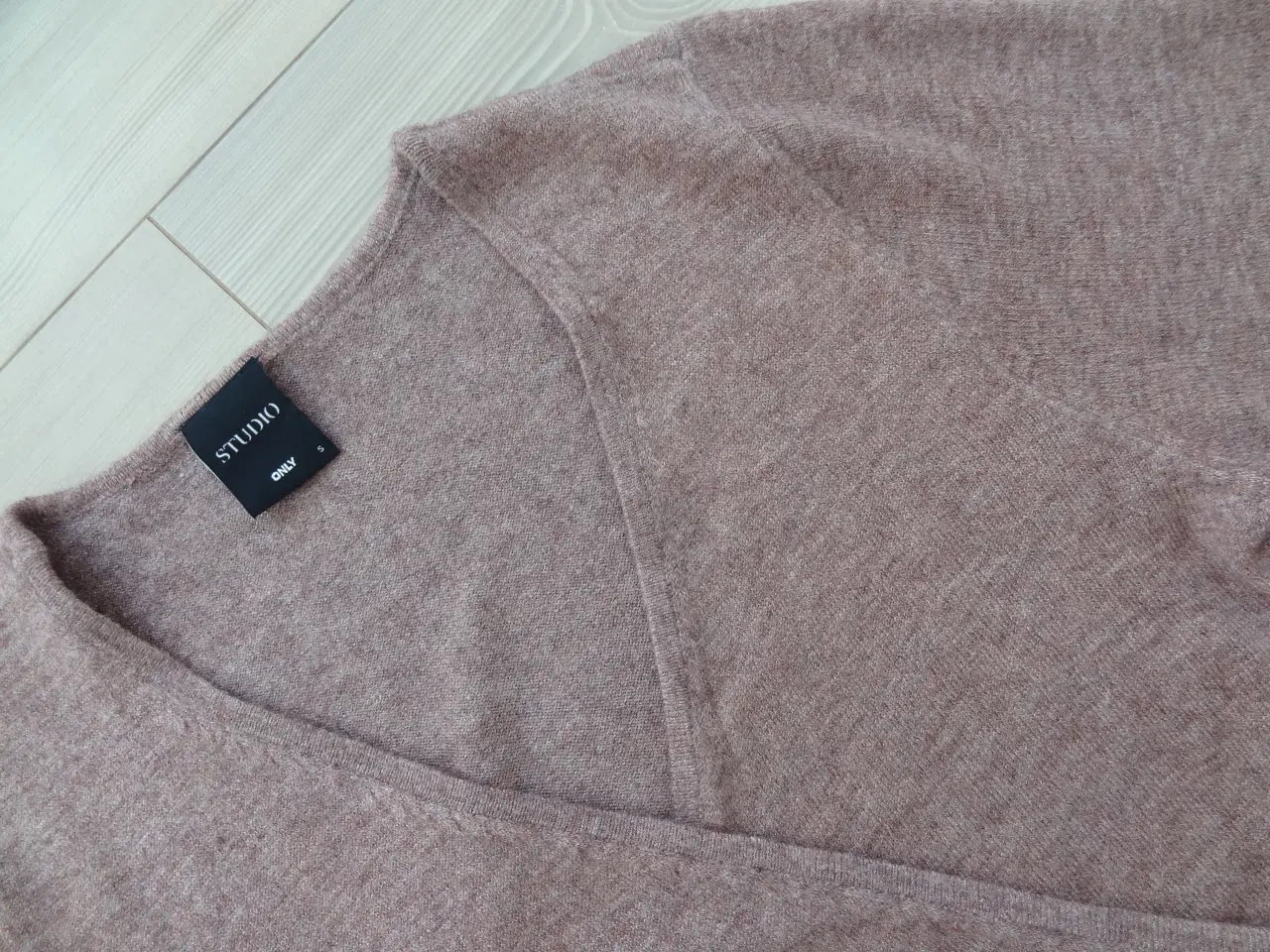 Billede 4 - Bluse, Sweater, Cardigan, Slåombluse, str. 36, 