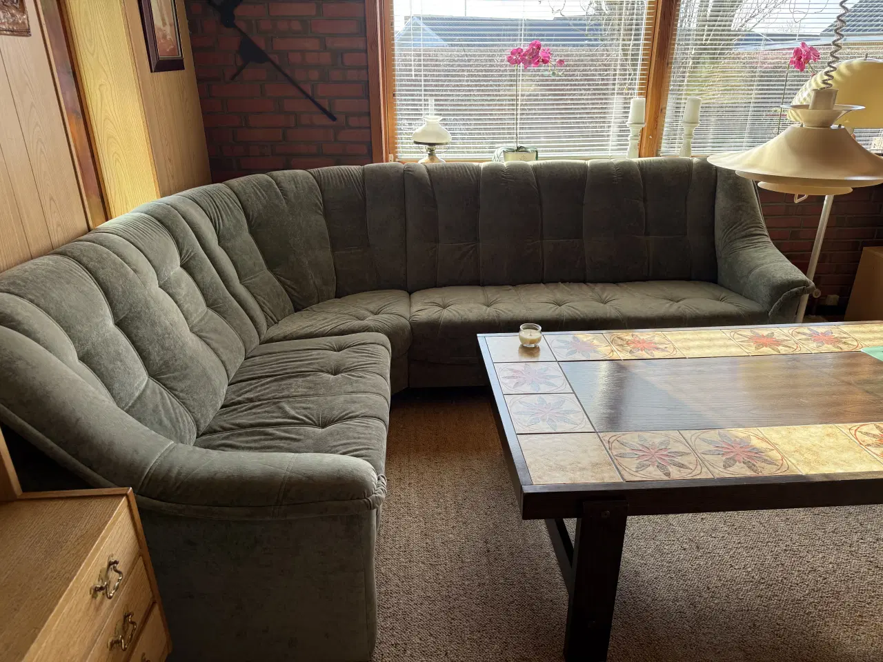 Billede 1 - Hjørnesofa i grøn velour