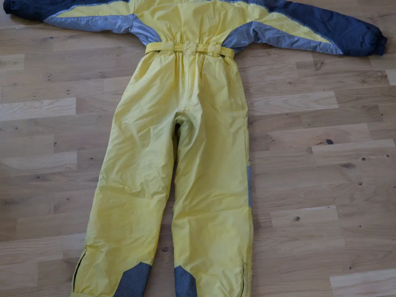 Billede 3 - Gul heldragt skidragt/flyverdragt