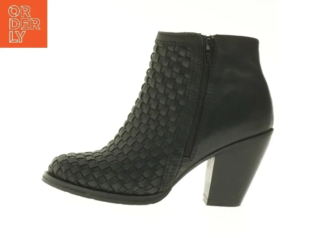 Billede 1 - Sorte ankelstøvler med hæl fra Gardena (str. 39 )