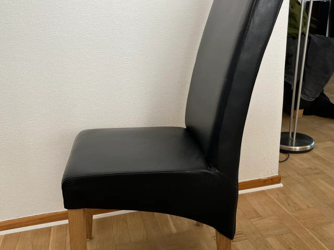 Billede 10 - Spisebord i massiv egetræ