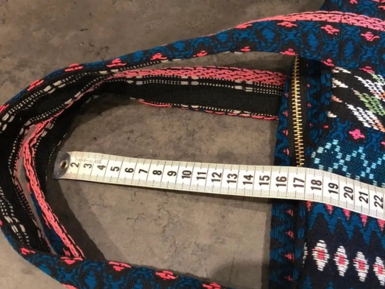 Billede 10 - 2 tasker Tim & Simonsen