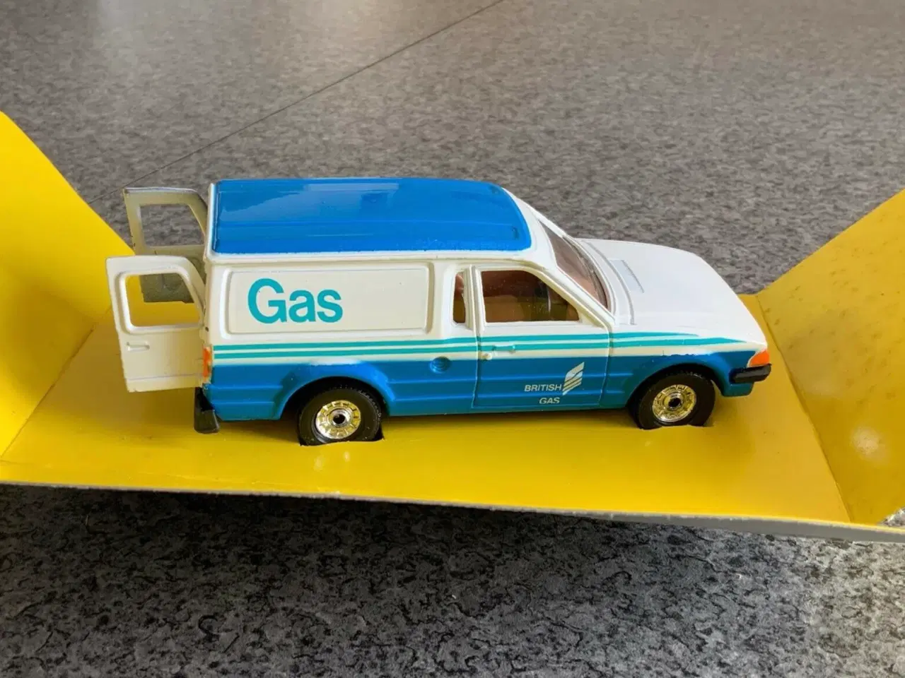 Billede 3 - Corgi Toys No. 498 Ford Escort British Gas