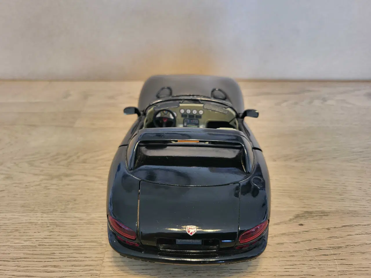 Billede 6 - Modelbil: VIPER RT/10 DODGE 1992.  Skala 1/18.