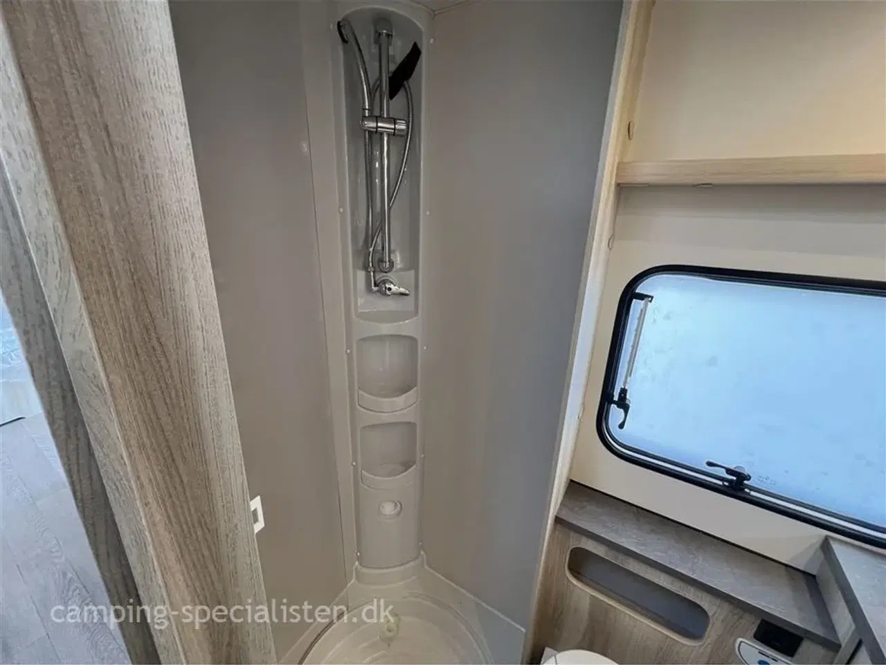 Billede 13 - 2026 - Hobby De Luxe 545 KMF   Hobby De lux 545 KMF med 3 køjer model 2026 - se den nu hos Camping-Specialisten.dk