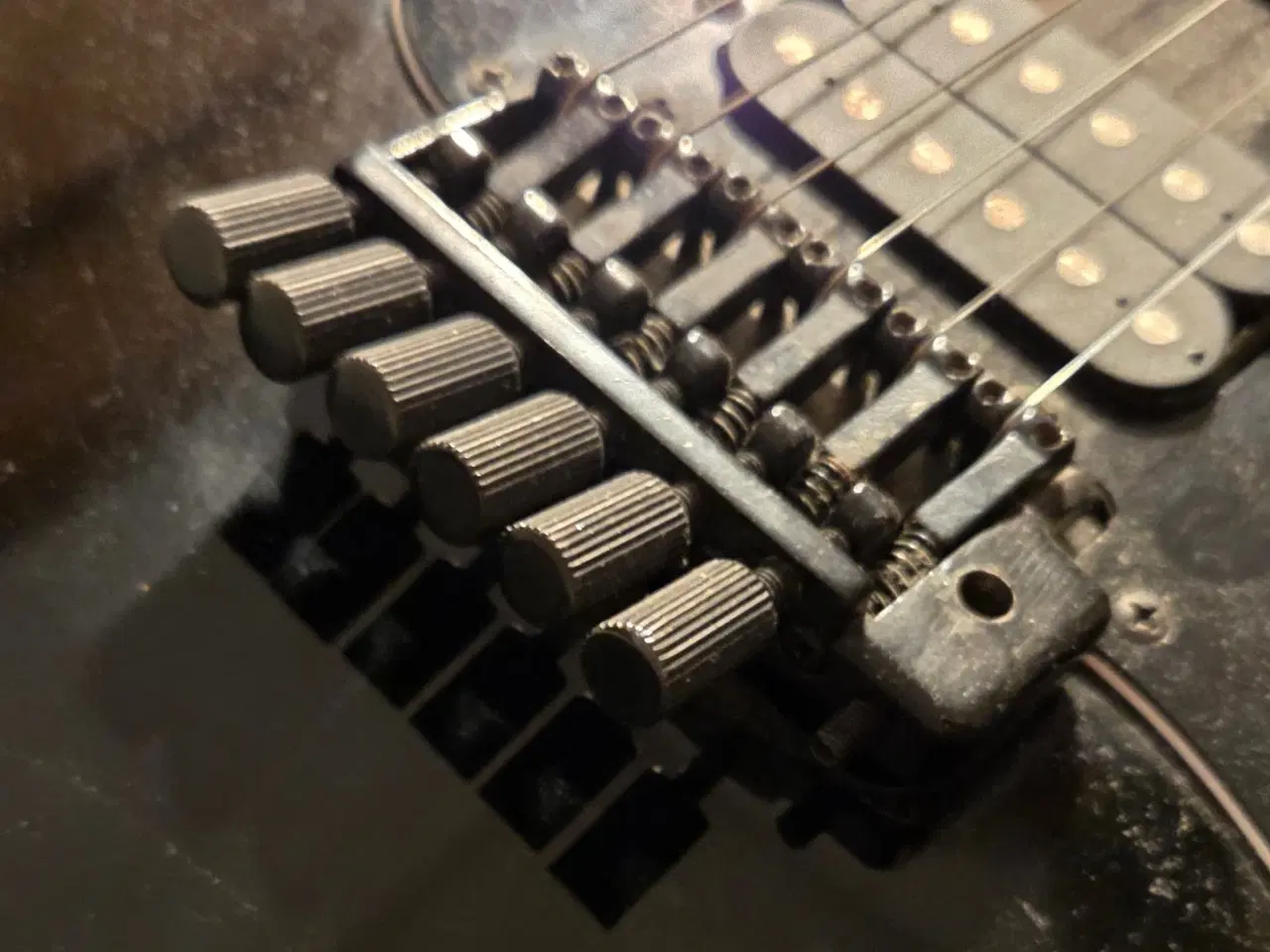 Billede 3 - Encore elguitar med strenglås og finjustering