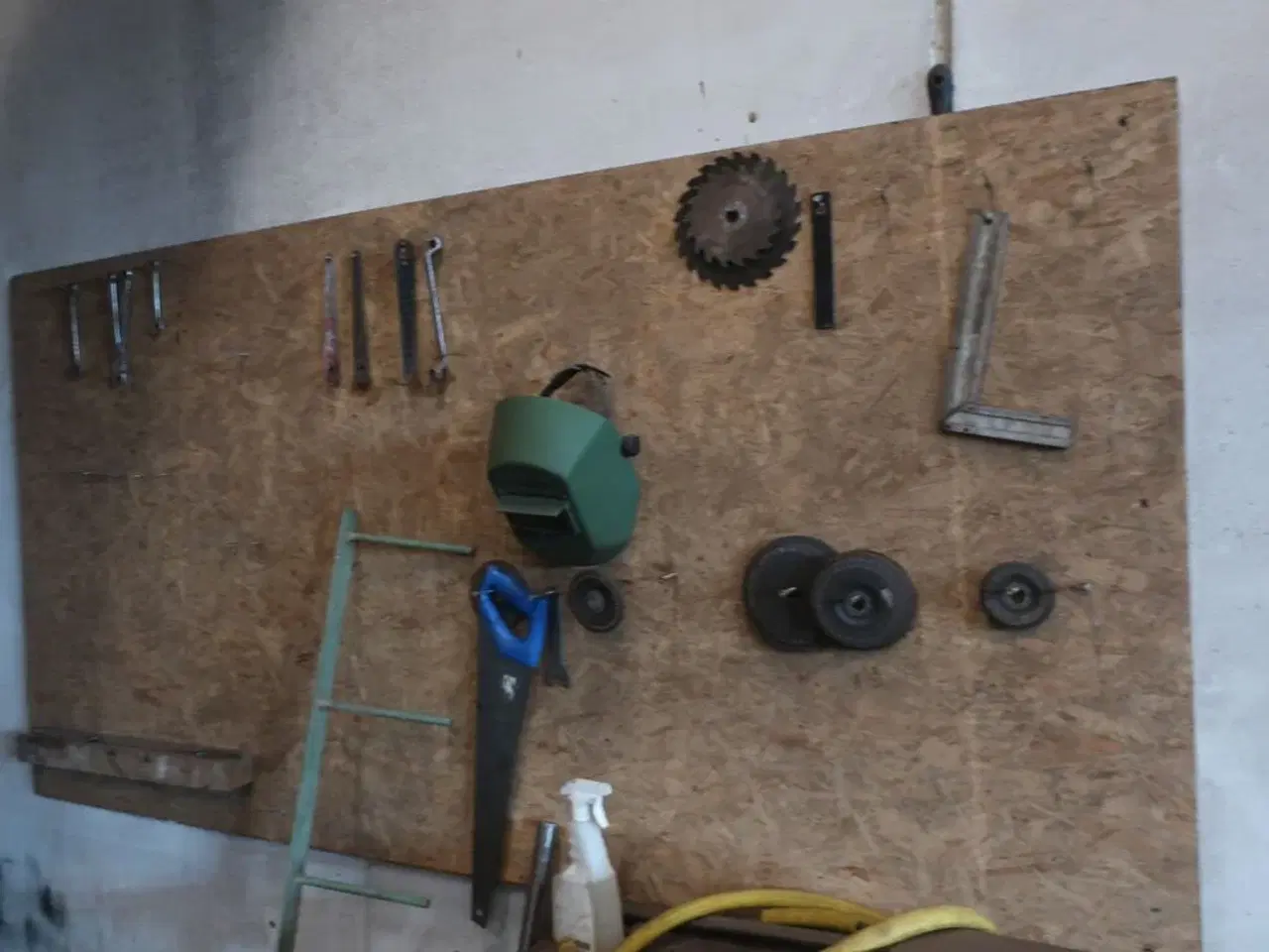 Billede 3 - Svejsebord med indhold