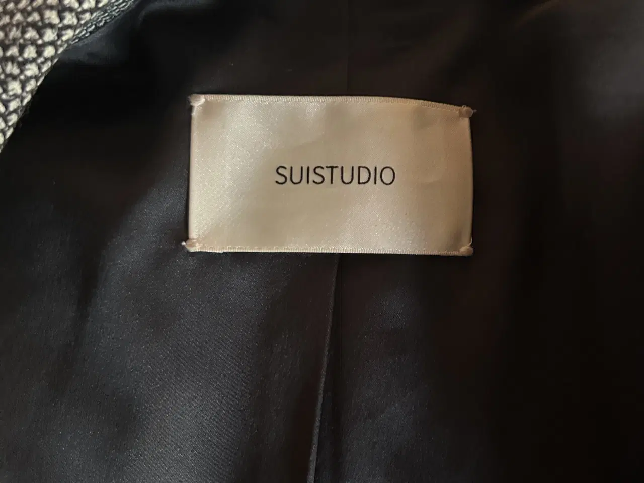 Billede 8 - Jakkesæt. Suistudio. Travel suit. 