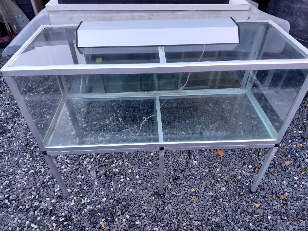 Billede 1 - Akvarier 325L 