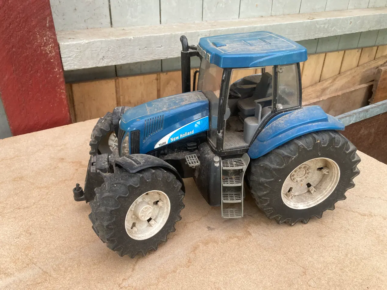 Billede 1 - Legetøjstraktor, stor New Holland