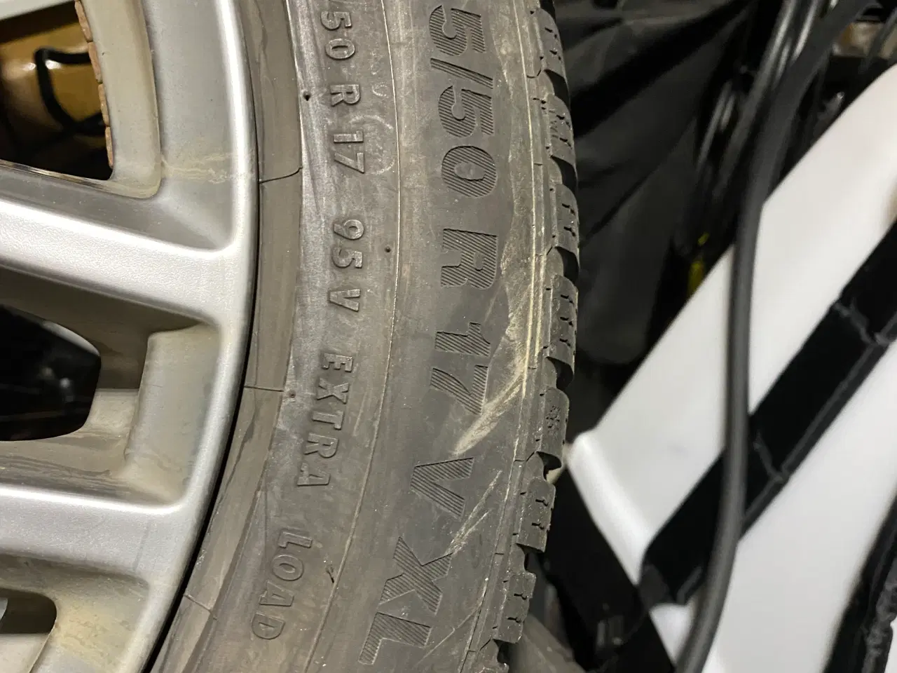 Billede 3 - 4 x Flotte Alufælge m/ fine Continental vinterdæk.