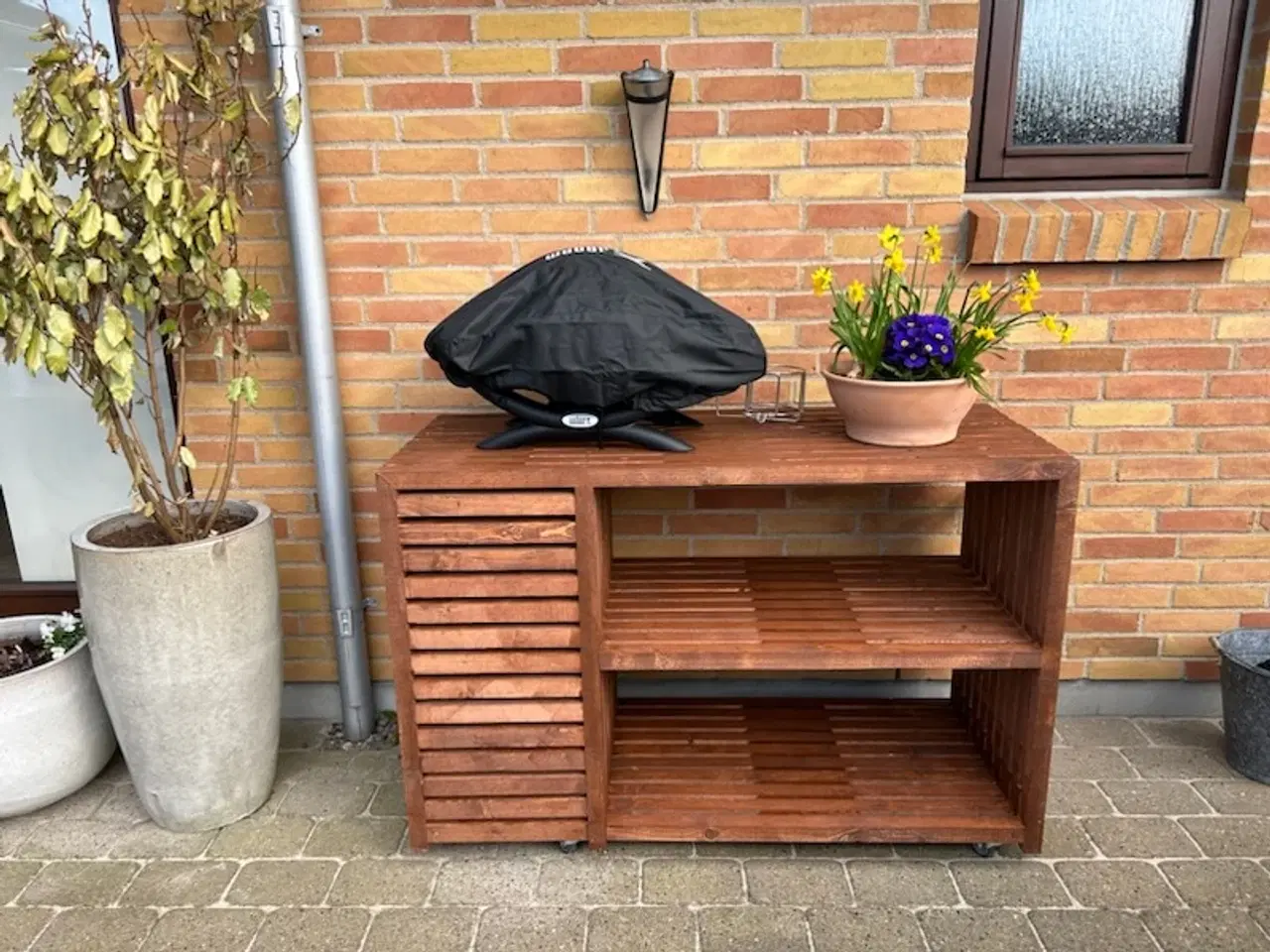 Billede 4 - Grillbord med gas skjuler. Mange muligheder.