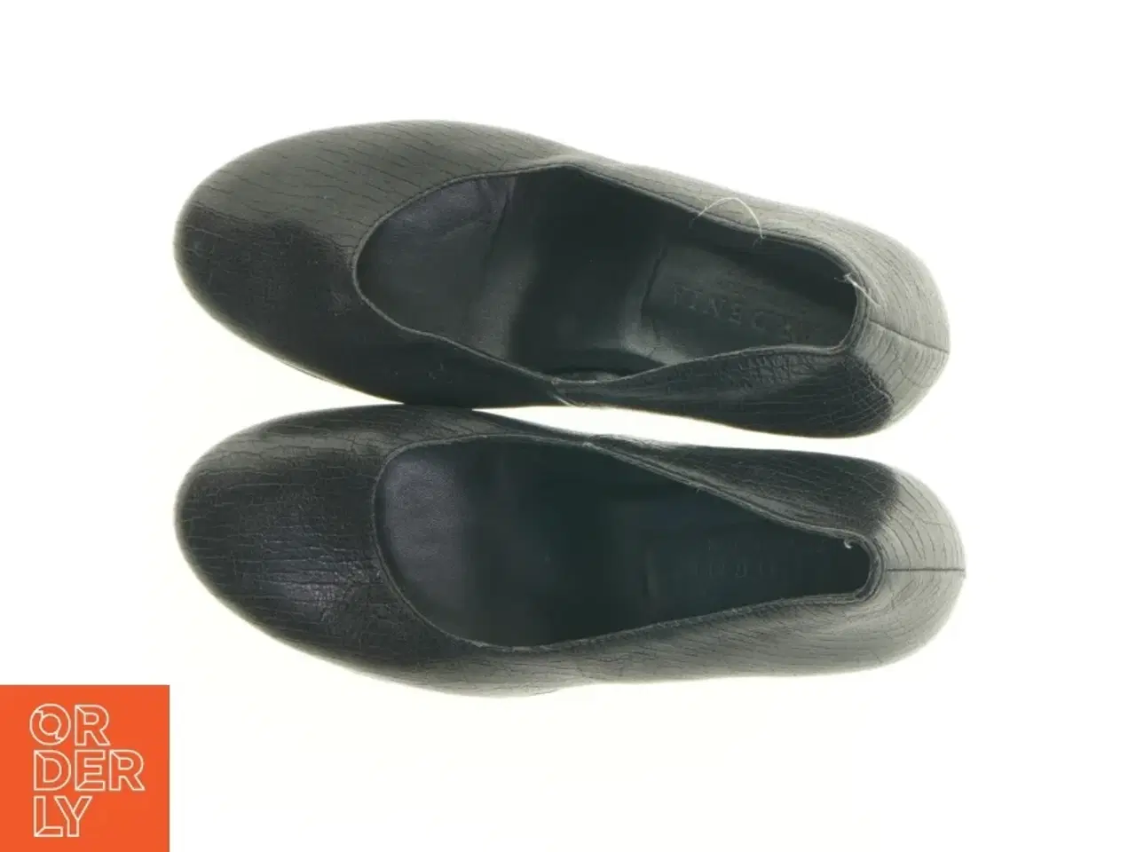 Billede 4 - Sorte pumps i læderlook fra Gardenia Copenhagen (str. 39)
