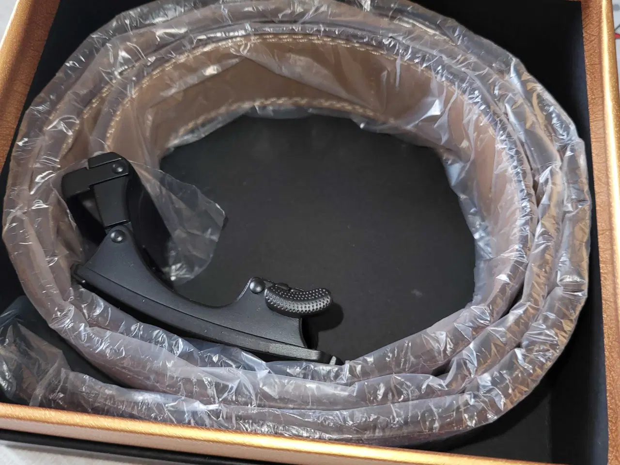 Billede 1 - Læder bælte. 