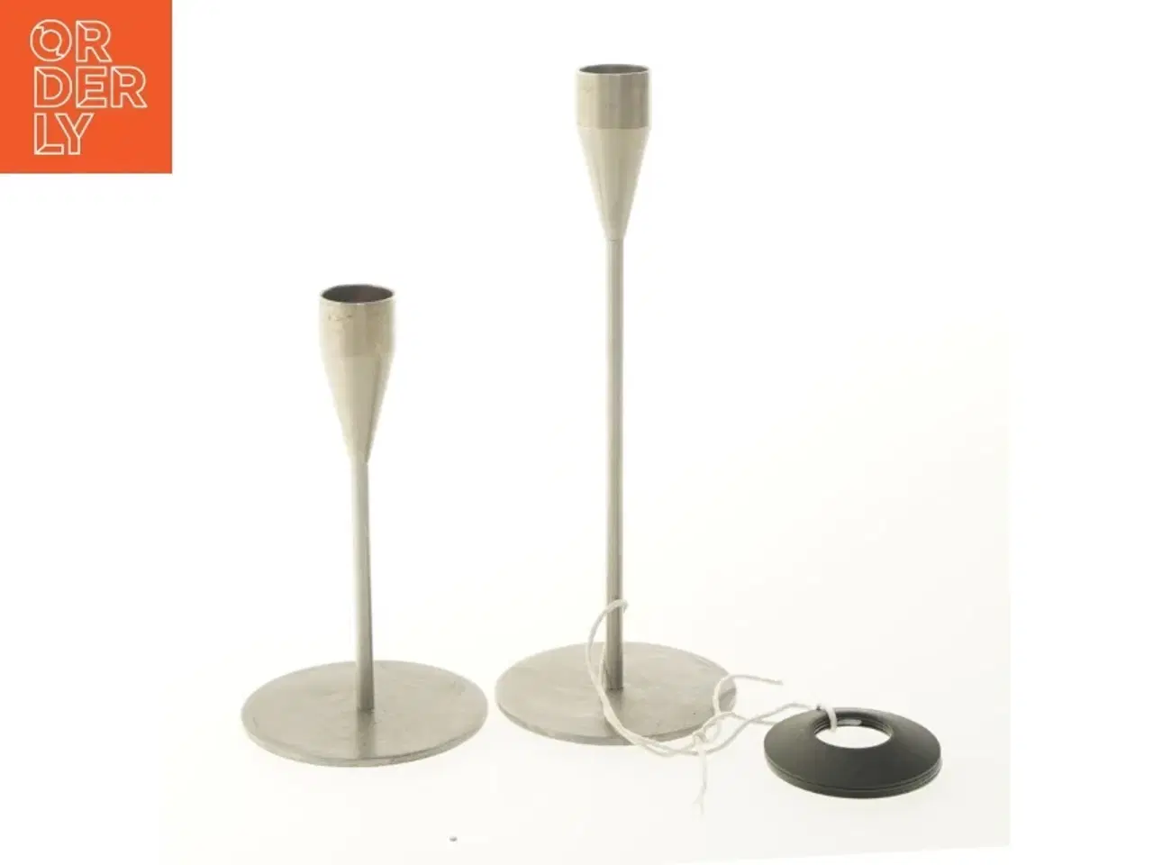 Billede 1 - To sølvfarvede lysestager, Piet Hein (str. 21 cm og 14 cm)