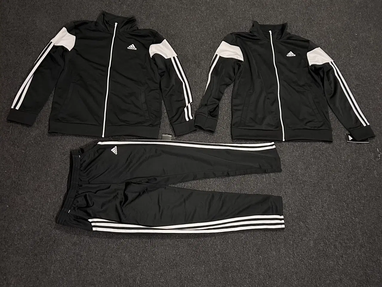 Billede 1 - Adidas track suit