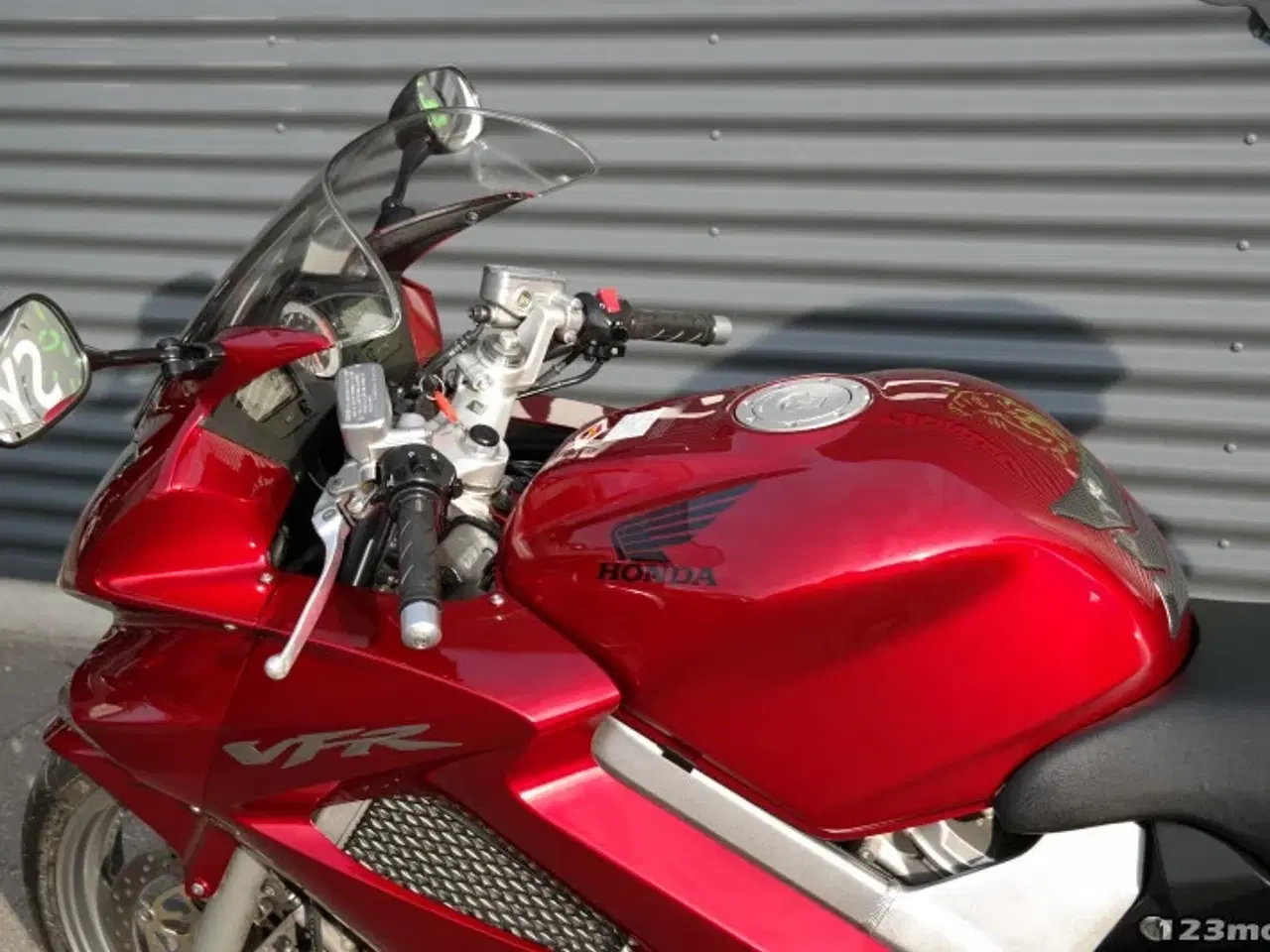 Billede 18 - Honda VFR 800 F MC-SYD       BYTTER GERNE