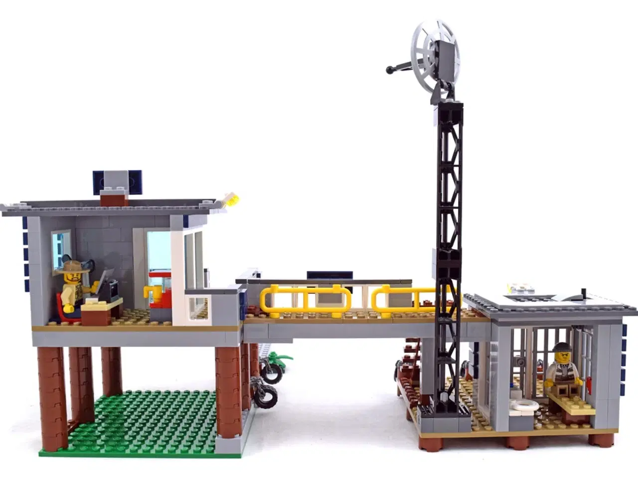 Billede 2 - Lego City, 60069, Sumppolitistation.