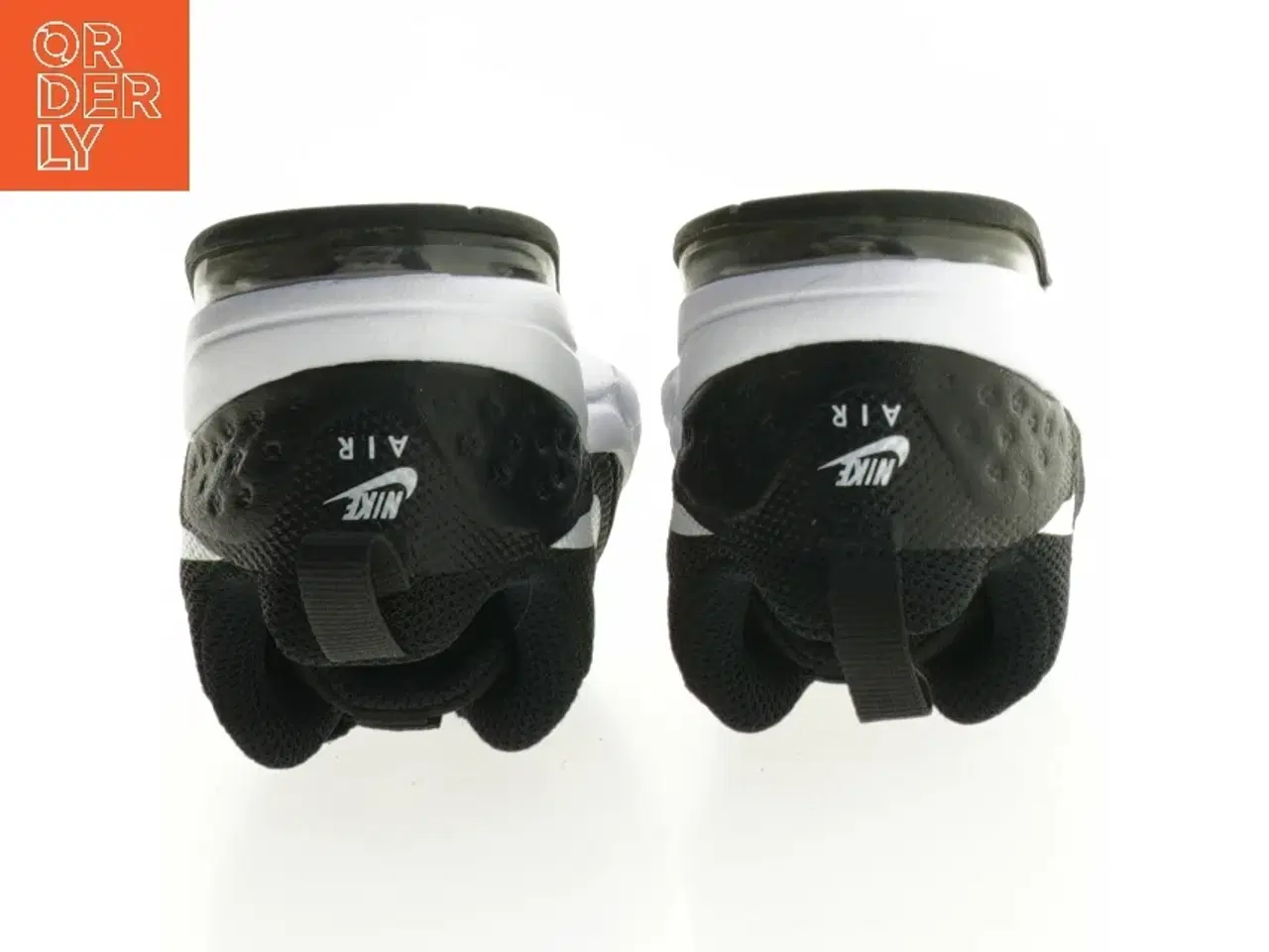 Billede 4 - Sorte sportsko fra Nike (str. 22)