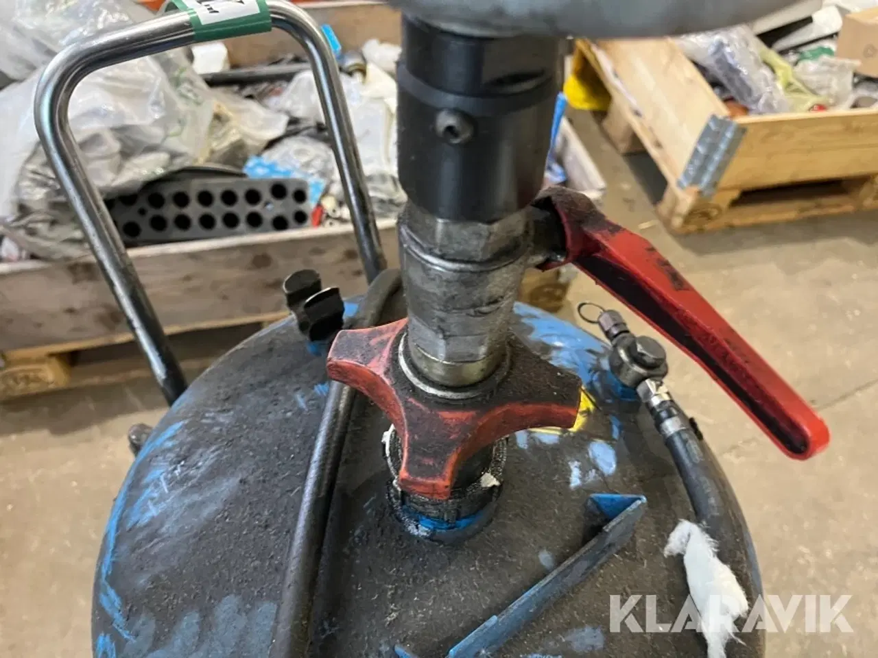 Billede 8 - Olieopsamling Alfa bakke og beholder