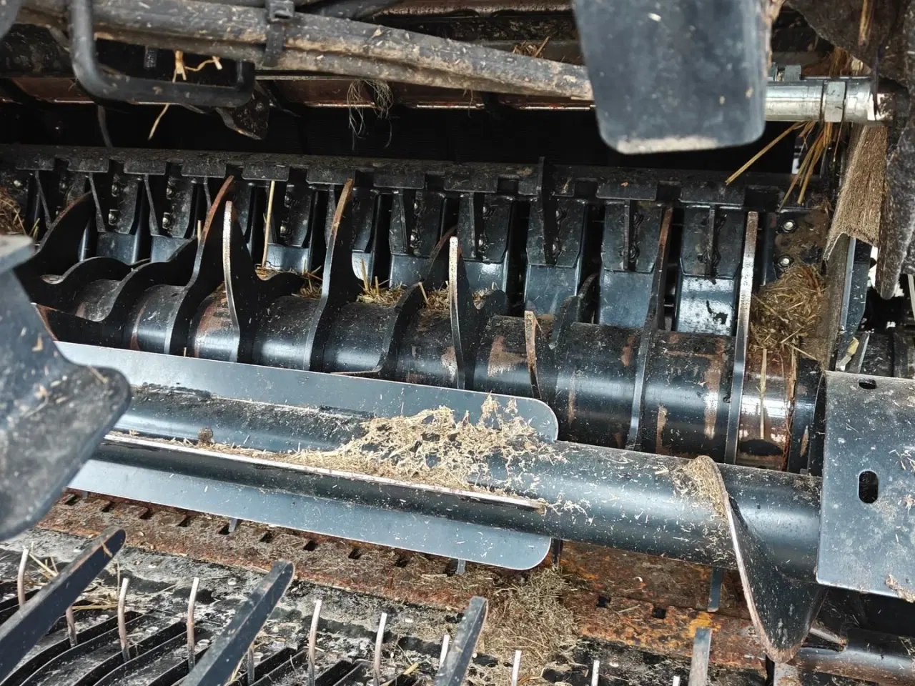 Billede 6 - New Holland Roll-Belt 180 Superfeed