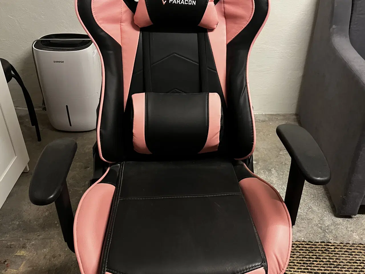 Billede 1 - Lyserød gamerstol/kontorstol