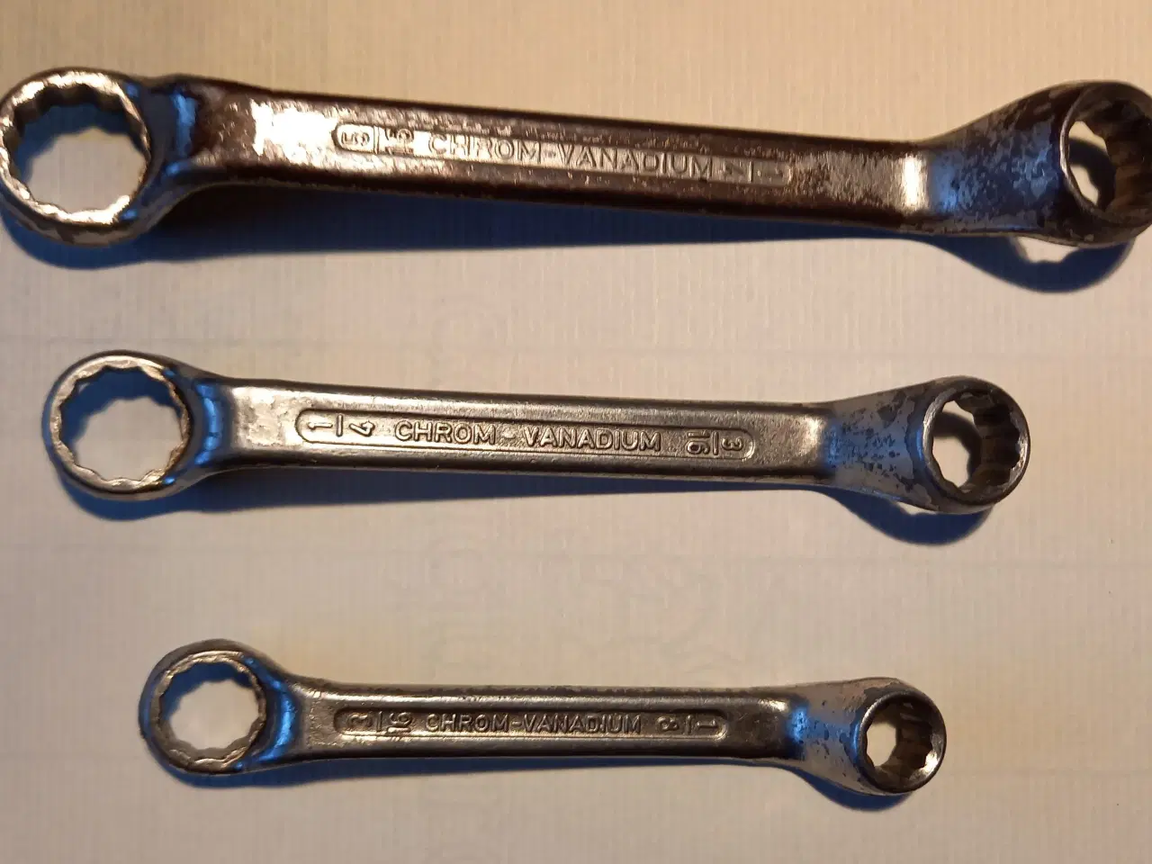 Billede 1 - Antikke" ringnøgler ukendt fabrikat