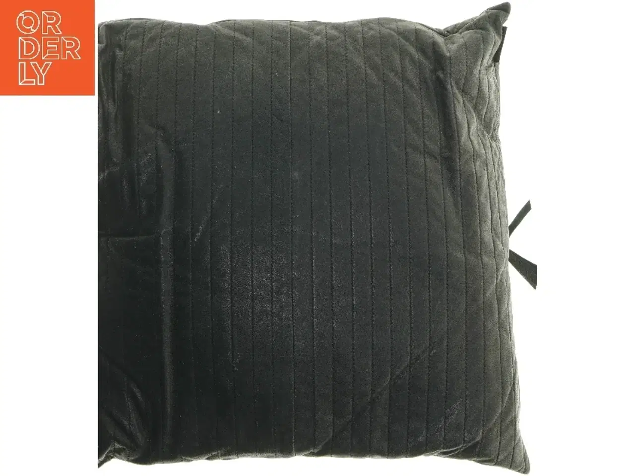 Billede 1 - Sort pude i læder fra Louise Roe (str. 50x50 cm)