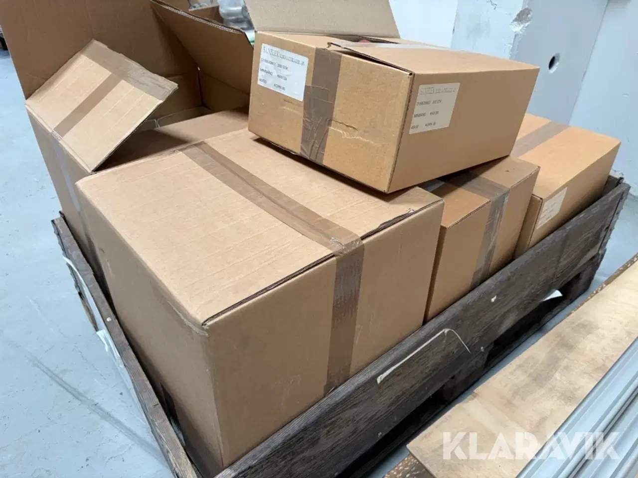 Billede 2 - Lot - mini slibebånd og børster - 1 palle