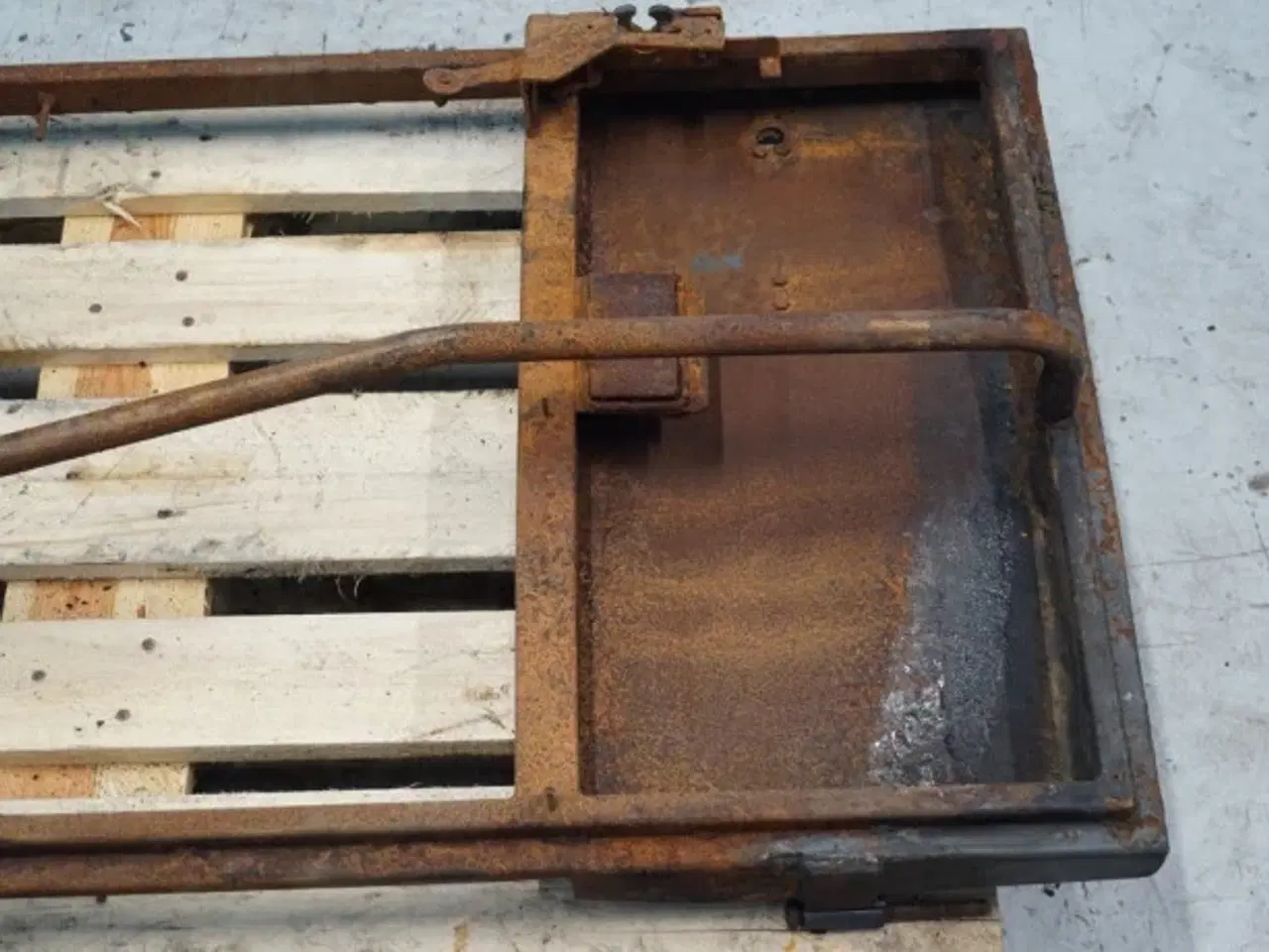 Billede 11 - Case 621D Dør 196714A5