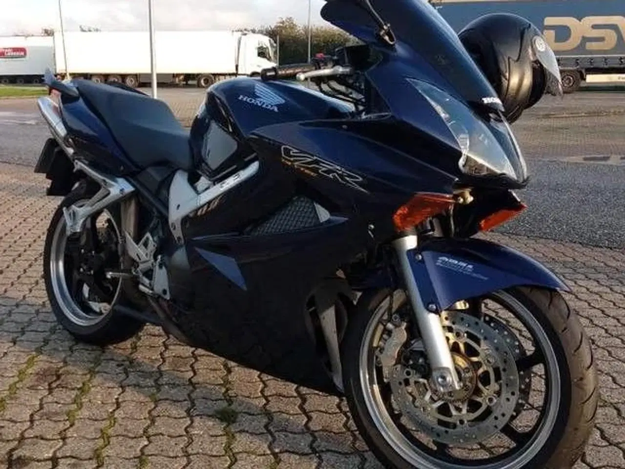 Billede 5 - Flot og velkørende Honda VFR 800 Vtec 