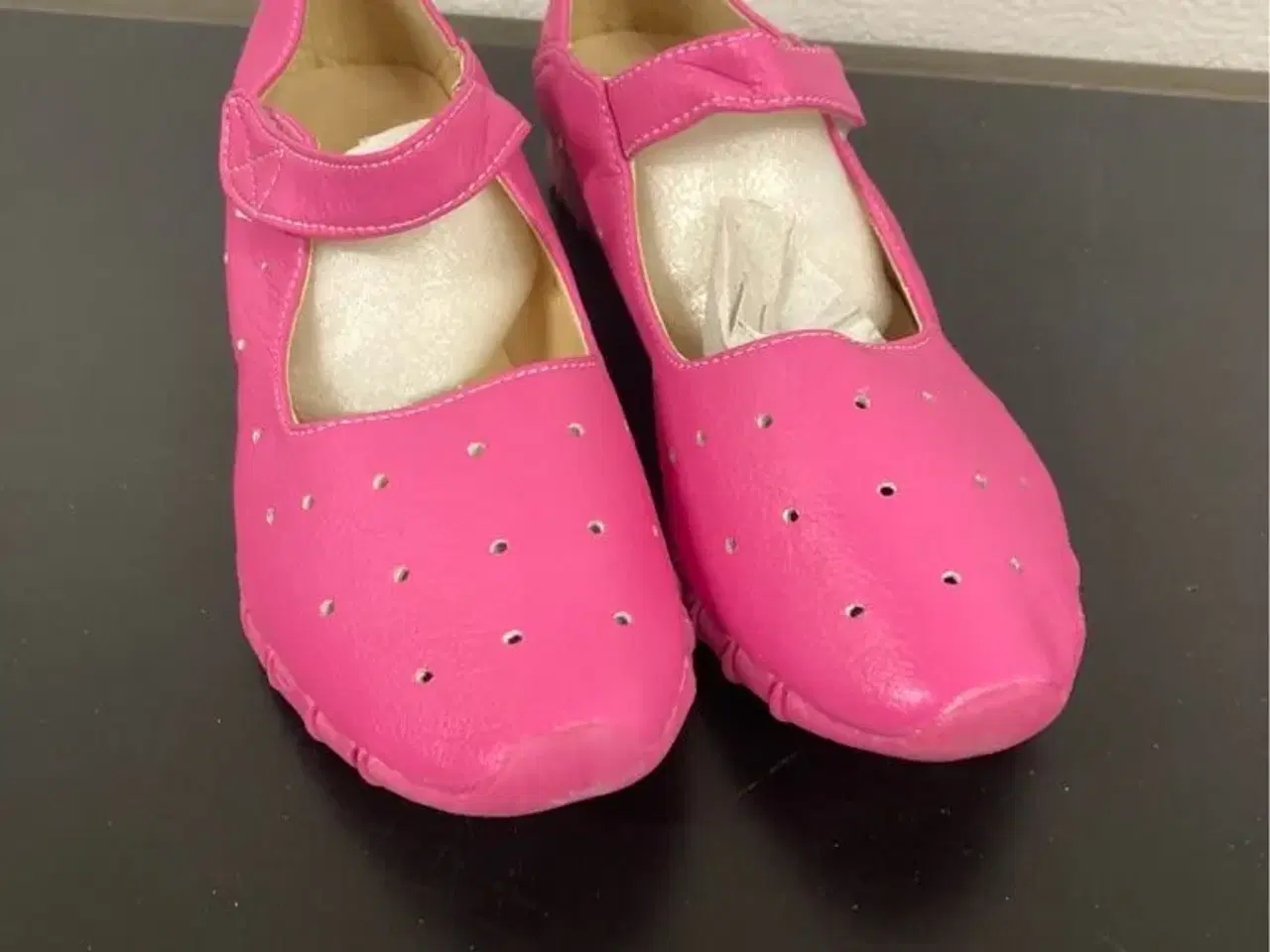 Billede 2 - Nye fede dame sandaler :-)