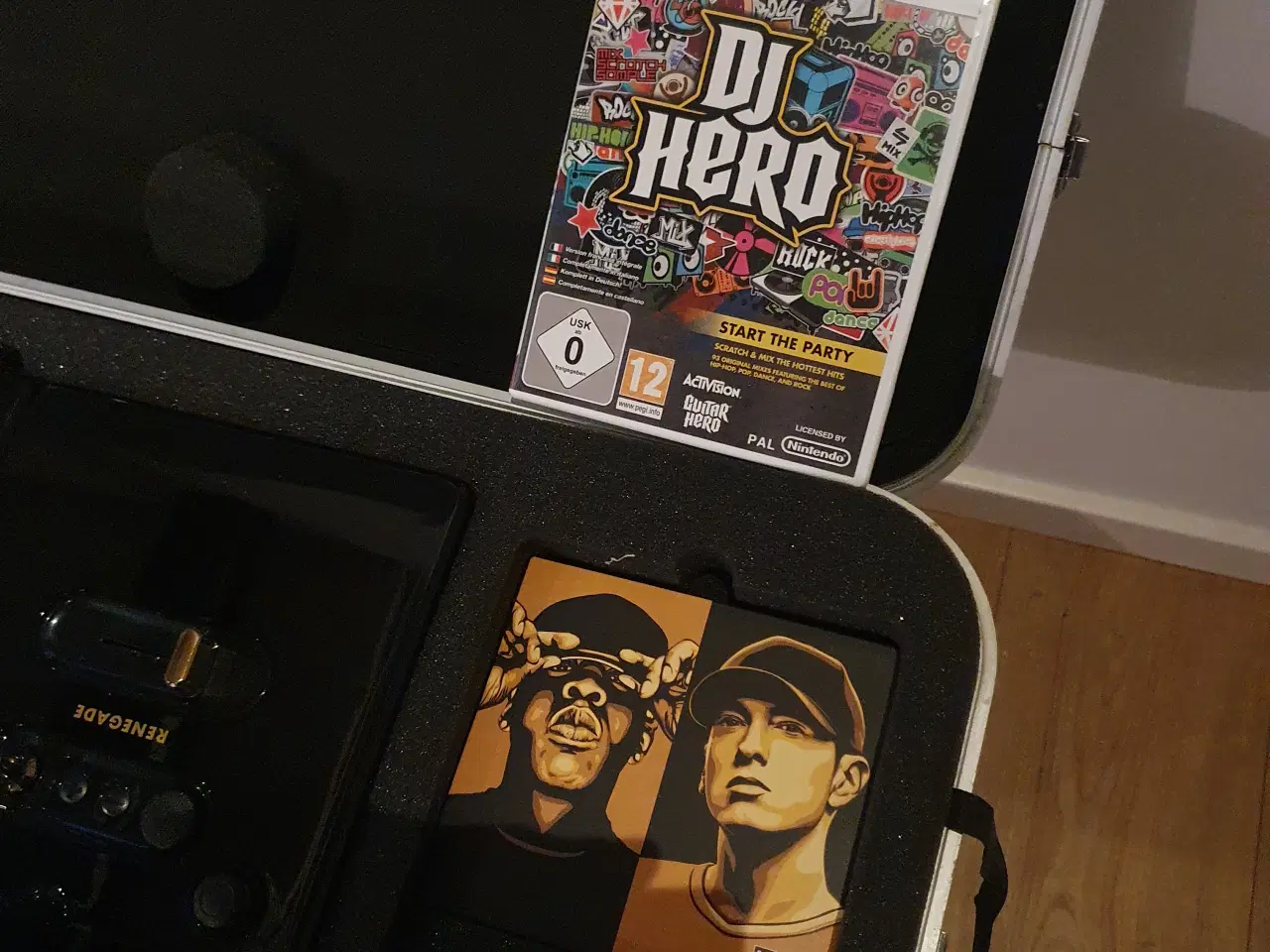 Billede 4 - DJ Hero kuffert 