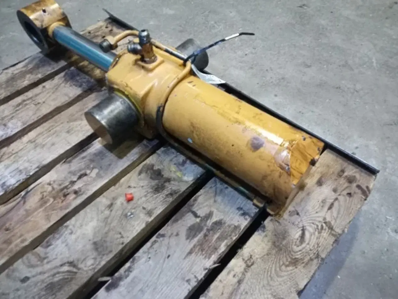 Billede 3 - Case 595SLE krøjecylinder 3622137M94