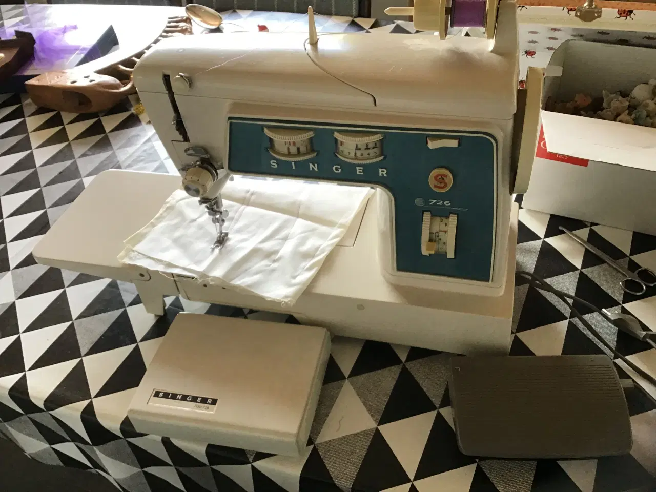 Billede 1 - Singer elsymaskine model 726